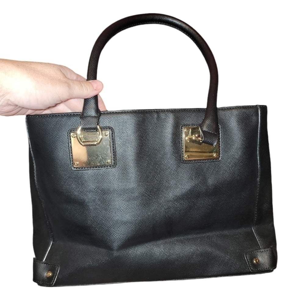 Mossimo black shoulder bag with gold accents. A lot of pockets, zippers, clean